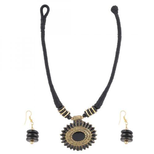 Generic Women’s Black Thread Oxidized Pendant Fashion Necklace Set (Color: Black)