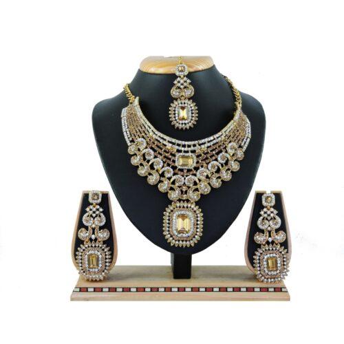 Generic Women’s Alloy Necklace set (Gold)