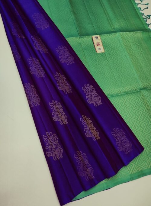 Women’s Borderless Kanjivaram Silk Sarees With Unstitched Blouse (Blue)