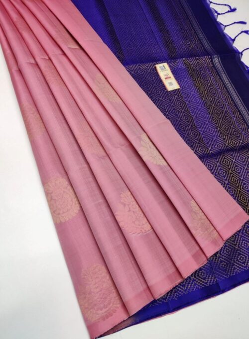 Women’s Borderless Kanjivaram Silk Sarees With Unstitched Blouse (Peach)